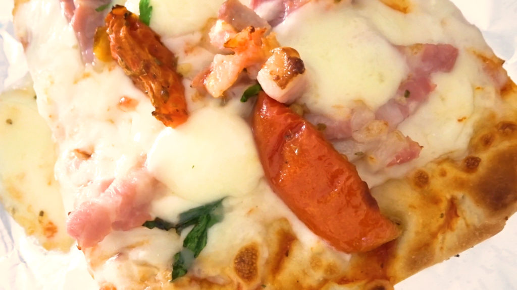 コストコの巨大ピザ パンチェッタ モッツァレラはマルゲリータ好きにもおすすめ Tasty Time