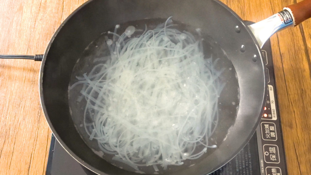 業務スーパーのライスヌードルはフォーやパッタイ作りに大活躍 Tasty Time