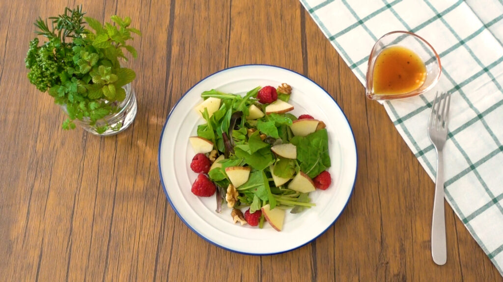 業務スーパーのワインビネガーロッソは本場イタリア産で赤ワインの香りとコクが楽しめる Tasty Time