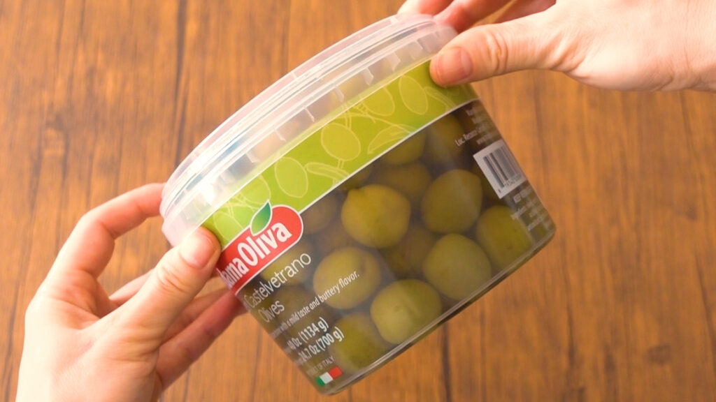 コストコのシチリア カステルベトラーノ グリーンオリーブは塩分控えめの食べやすい塩漬けオリーブ Tasty Time