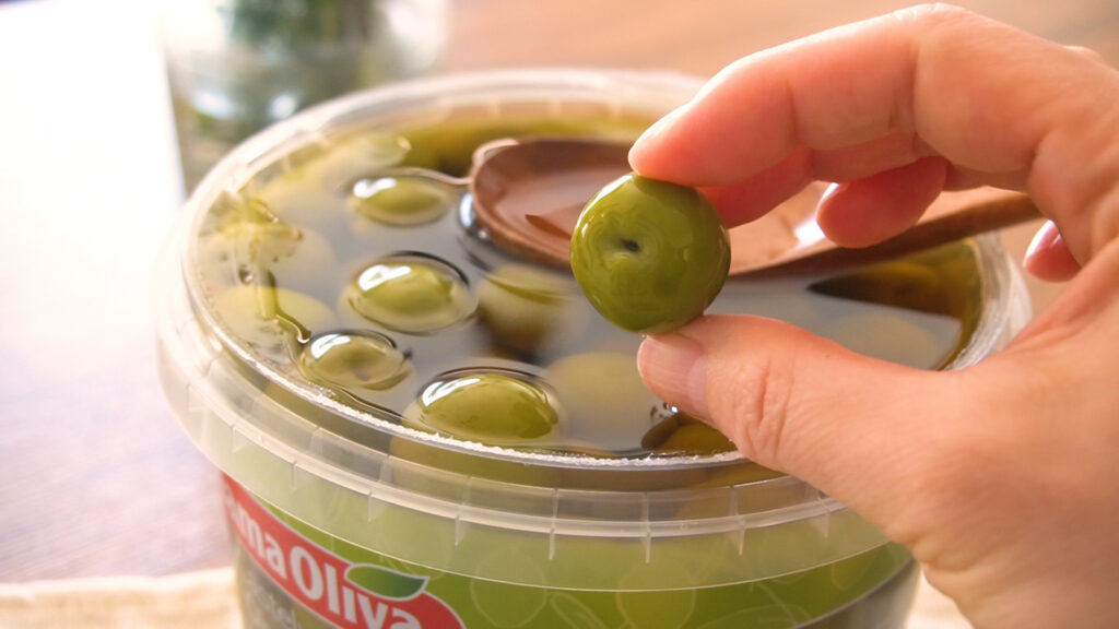 コストコのシチリア カステルベトラーノ グリーンオリーブは塩分控えめの食べやすい塩漬けオリーブ Tasty Time