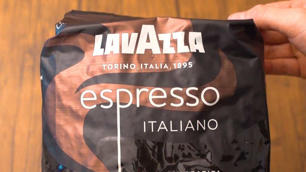 コストコのLAVAZZAエスプレッソはとっても酸味が強い浅煎りのコーヒー 