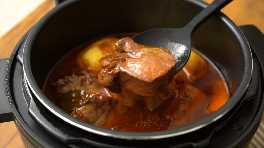 コストコの牛タン丸ごと1本は牛タンシチューや焼肉にぴったりなブロック肉│TASTY TIME 夫婦ふたり暮らしのごはんとキッチン時間