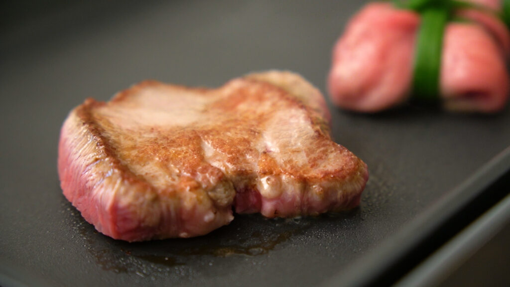 コストコの牛タン丸ごと1本は牛タンシチューや焼肉にぴったりなブロック肉│TASTY TIME 夫婦ふたり暮らしのごはんとキッチン時間