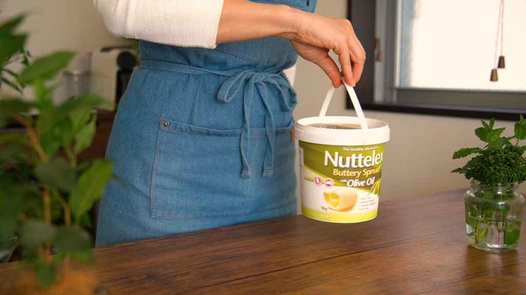 Nuttelex バター風味オリーブオイルスプレッド